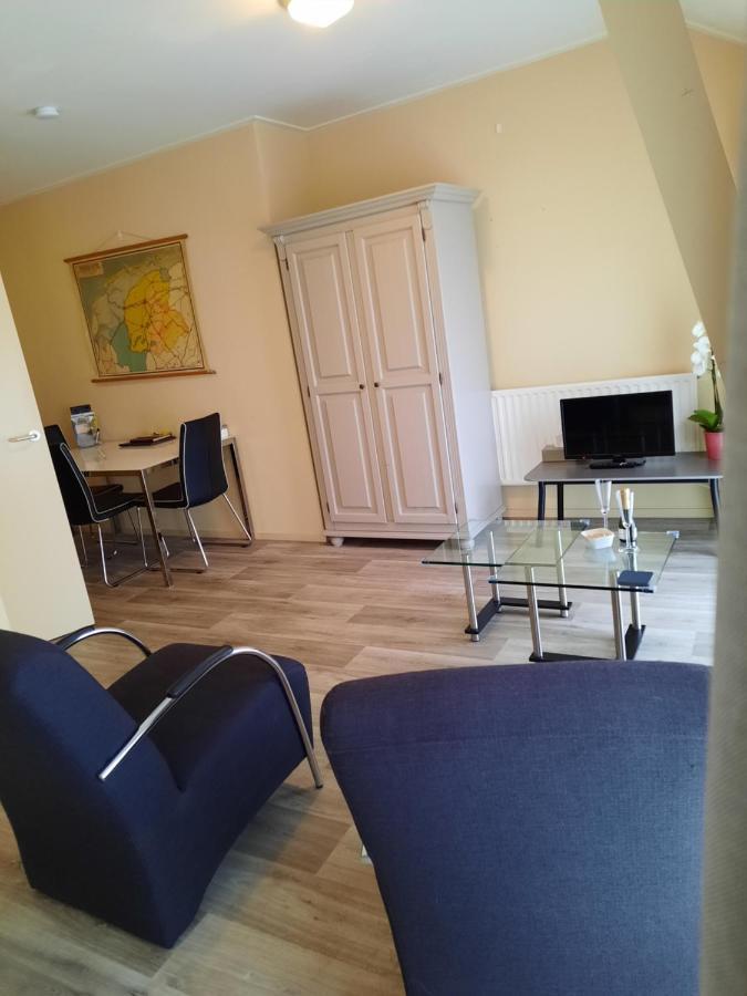 Logement 'De Witte Klok' Oude Bildtzijl Exterior photo