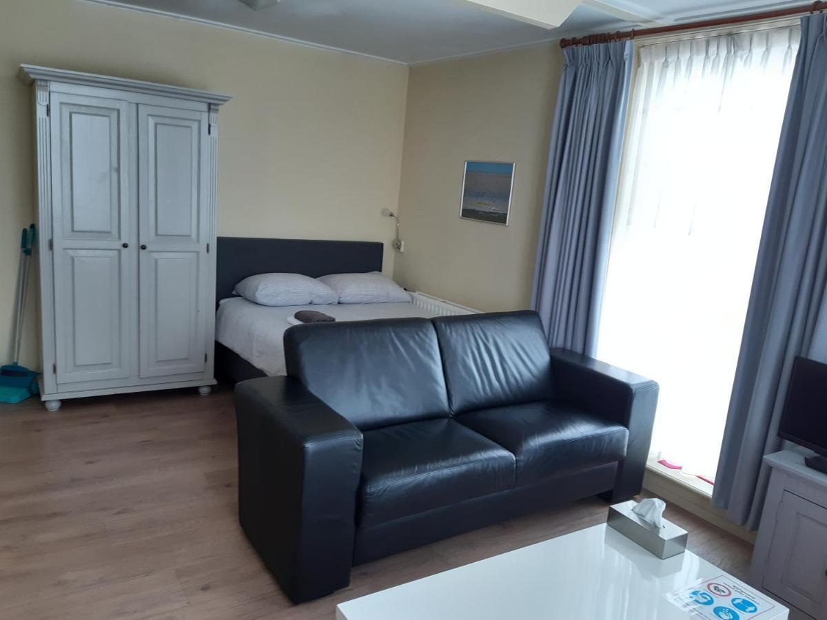 Logement 'De Witte Klok' Oude Bildtzijl Exterior photo