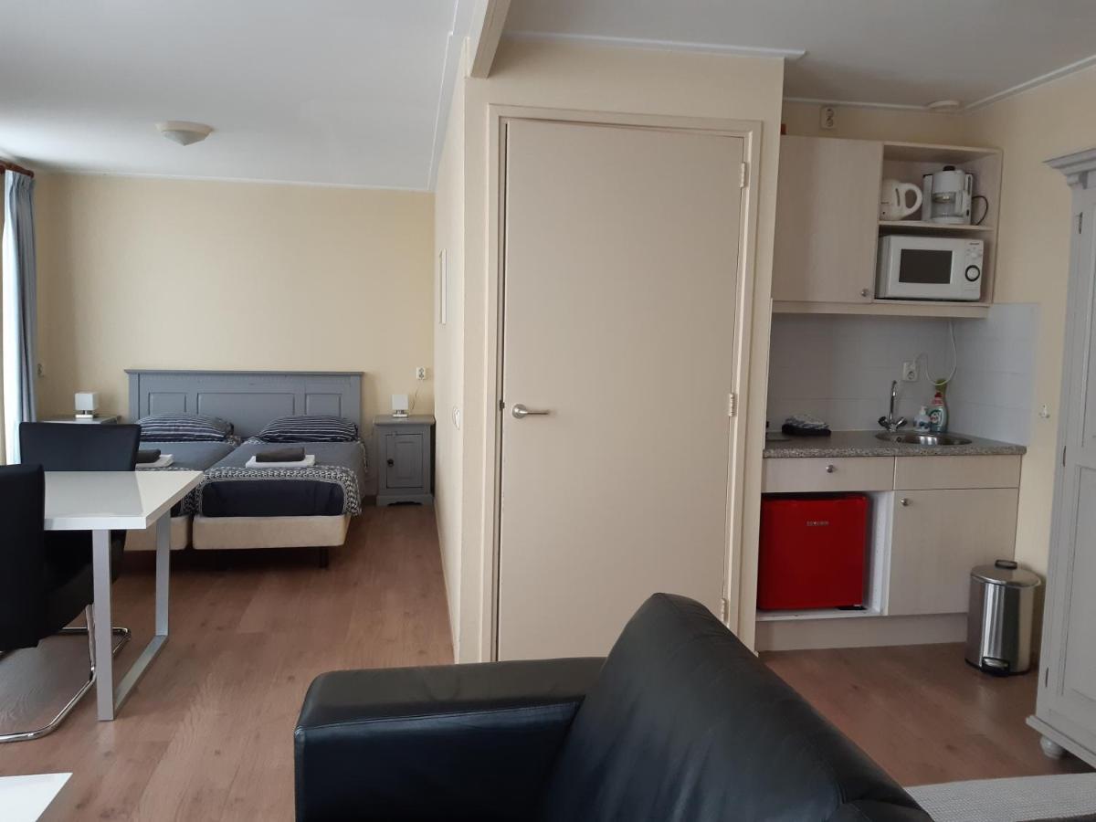 Logement 'De Witte Klok' Oude Bildtzijl Exterior photo